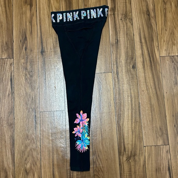 PINK VS TROPICAL HIBISCUS FLORAL BLING LEGGINGS - Picture 6 of 8